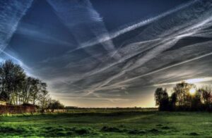 Chemtrails oder Wolken Agnihotra Feuerzeremonie kann das beheben.